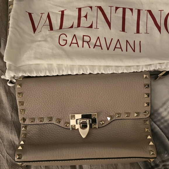 Valentino Rock stud Flip Lock Crossbody/Shoulder Bag - Picture 1 of 9